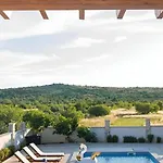 Villa Rozara By Guide