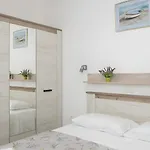 Rozara By Guide * Primosten