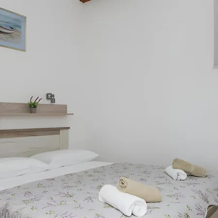 Rozara By Guide