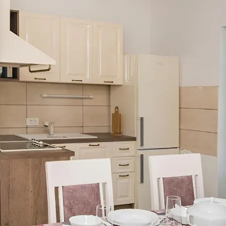 Rozara By Guide * Primošten