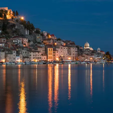 Rozara By Guide 普利莫顿