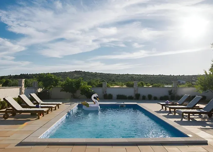 Rozara By Guide 别墅 普利莫顿