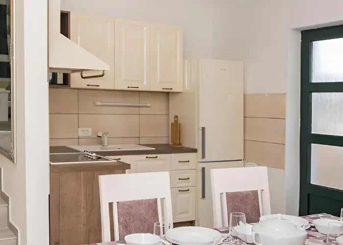 Rozara By Guide * プリモシュテン