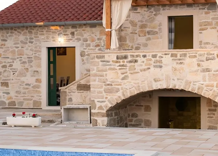 Rozara By Guide Primošten