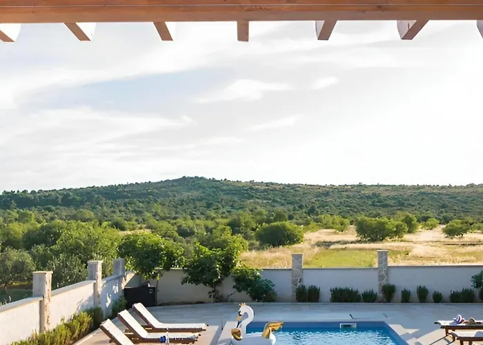 Villa Rozara By Guide