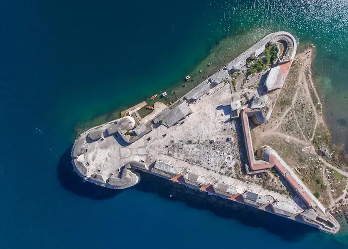 ヴィラ Rozara By Guide