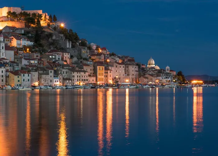 Rozara By Guide プリモシュテン